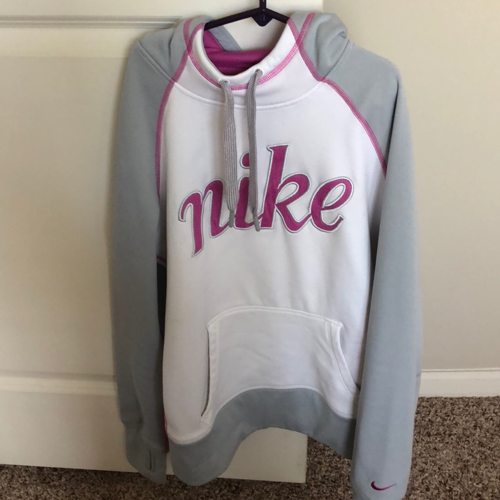 Women’s Nike sweatshirt